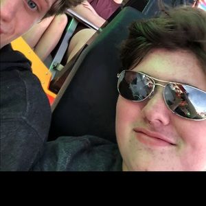 Meet your Posher, Sam